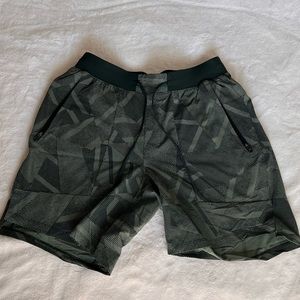 Lululemon License to Train Short 7’’ Linerless Medium